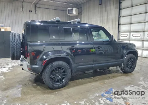 2024 Land Rover Defender 110 S z USA, uszkodzony, nr VIN SALEJ7EX2R2340200